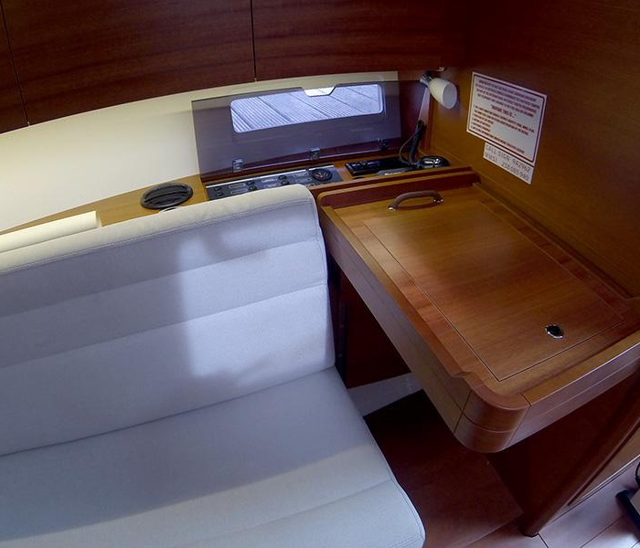 Luka | Dufour 350 GL photo 13