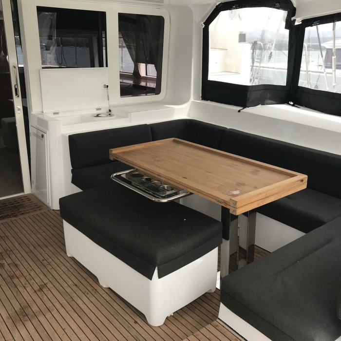 Dugongo II (SXM) (6 cab + 1 crew) (A/C, WM, Generator, Inverter, Tender Lift) | Lagoon 52F photo 8