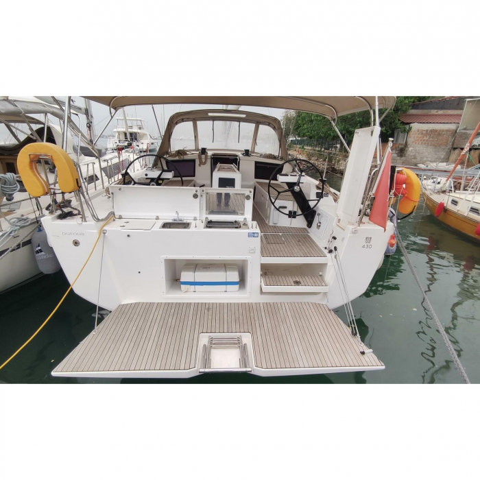 Enki | Dufour 430 photo 1