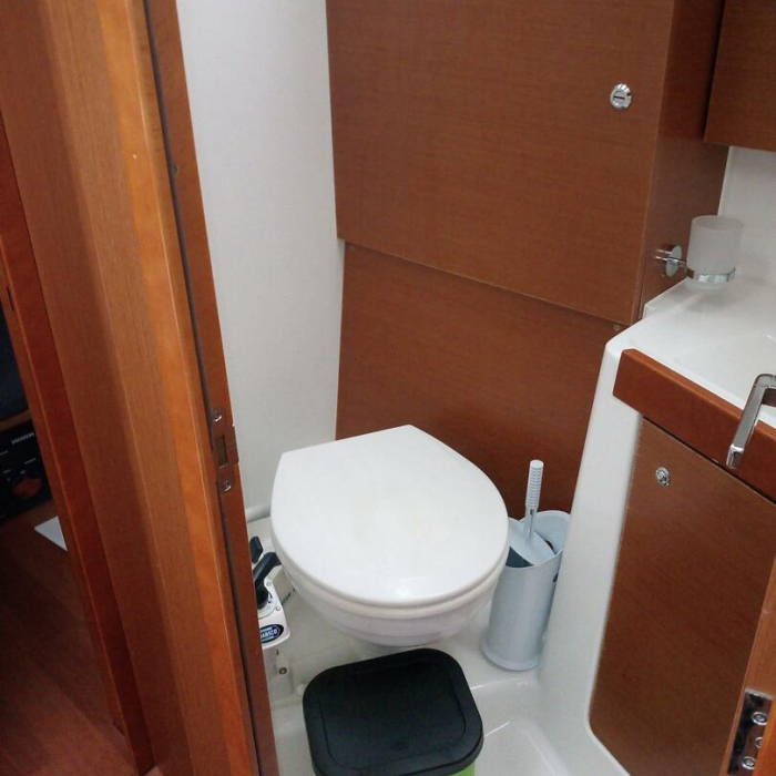 Monica | Oceanis 38 photo 12