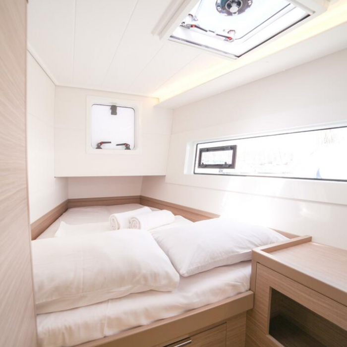 Sail Sagitta | Lagoon 40 photo 9