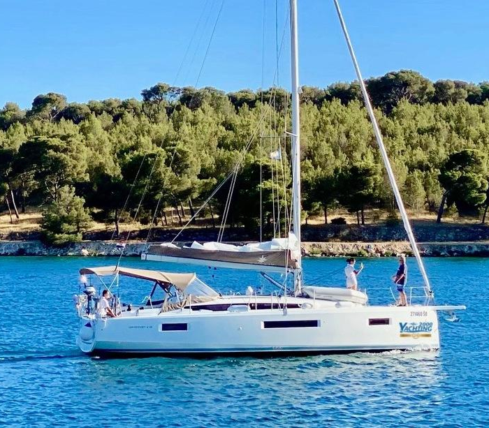 Hawking | Sun Odyssey 410 photo 1