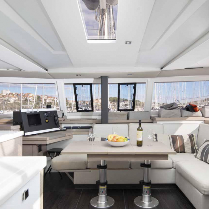 Follow the Sun | Fountaine Pajot Astrea 42 photo 15