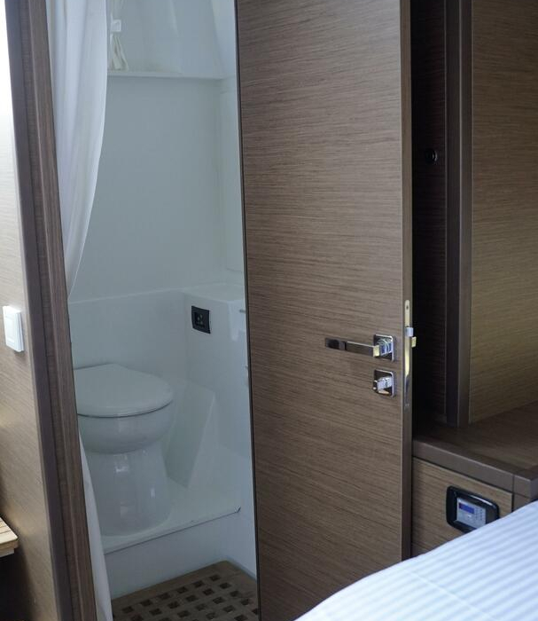 Blue Velvet | Lagoon 52 photo 30