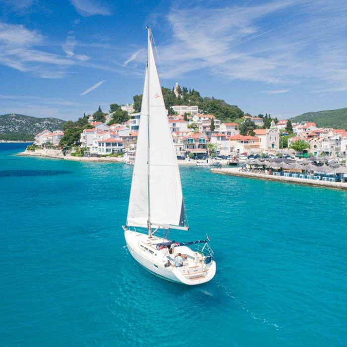 Ema | Sun Odyssey 42i photo 17