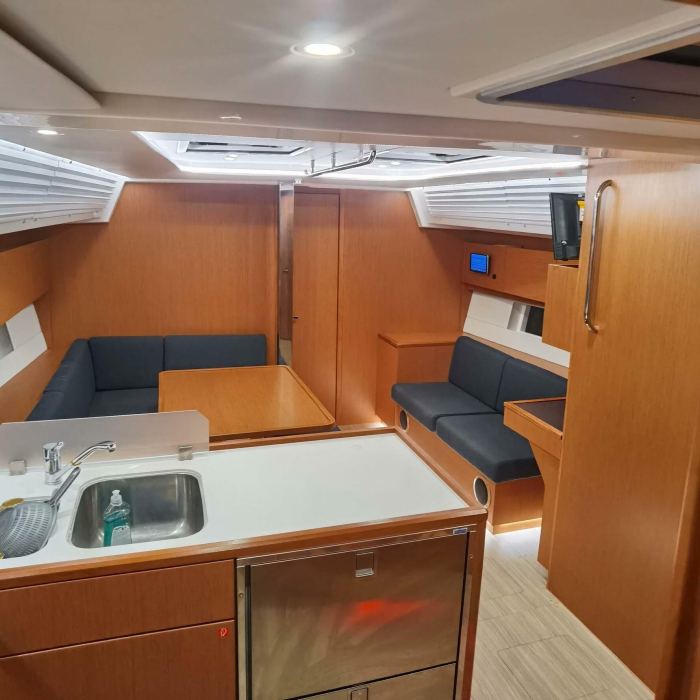 Prestige | Bavaria C45 photo 1