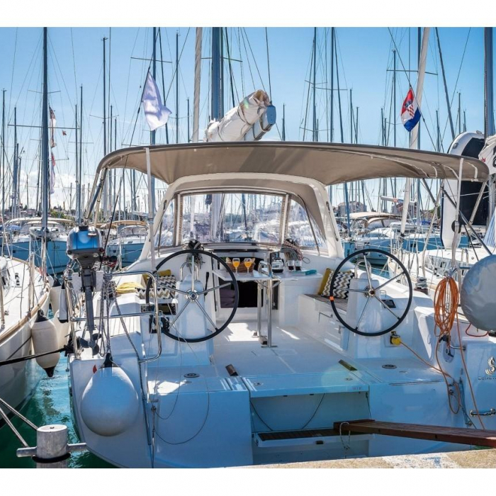 SAILOR JUPITER | Oceanis 38.1 photo 5