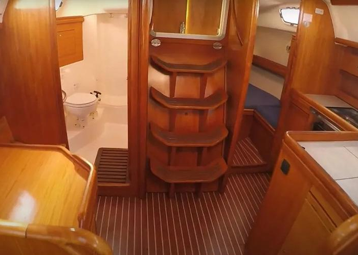 Evi | Bavaria 34 photo 9