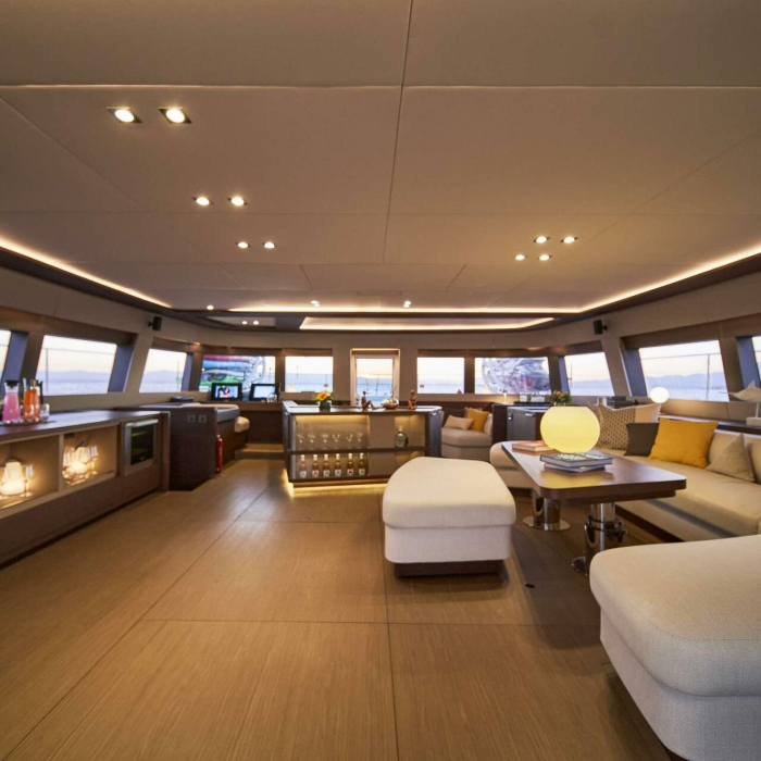 CRAZY HORSE | Lagoon 78 photo 14