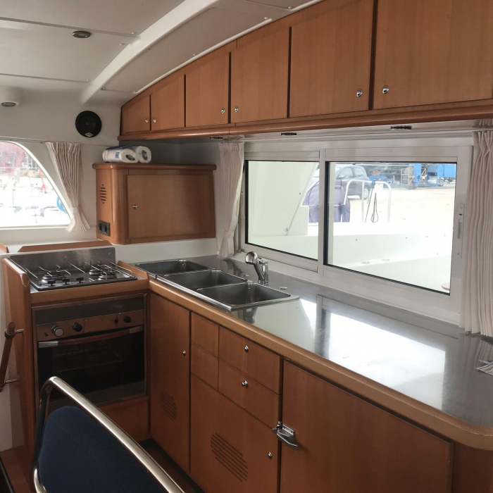 Isis | Lagoon 440 photo 8