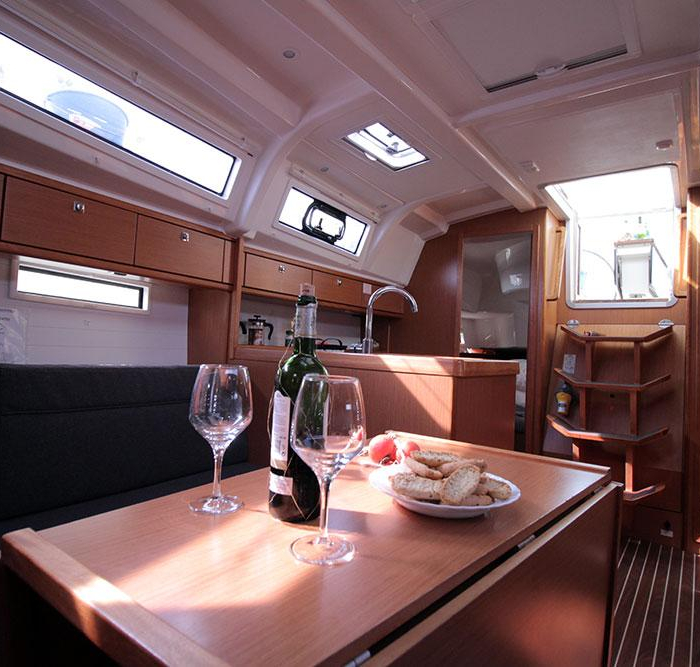 Chilly Lilly | Bavaria Cruiser 37 6 photo 11