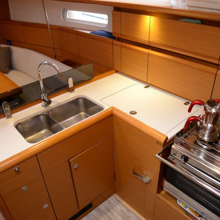 Mitis | Sun Odyssey 379 photo 7