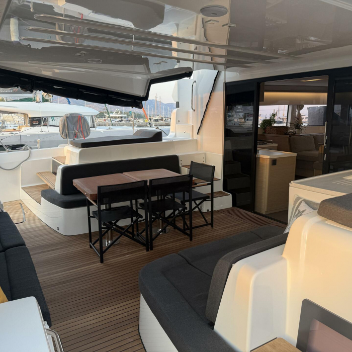 Athena Blu | Lagoon 51 photo 18