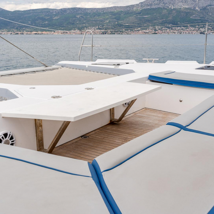 Blue | Luna 49 photo 10