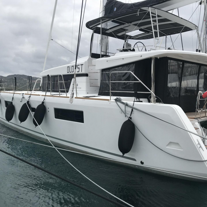 Dugongo II (GND) | Lagoon 52F photo 2