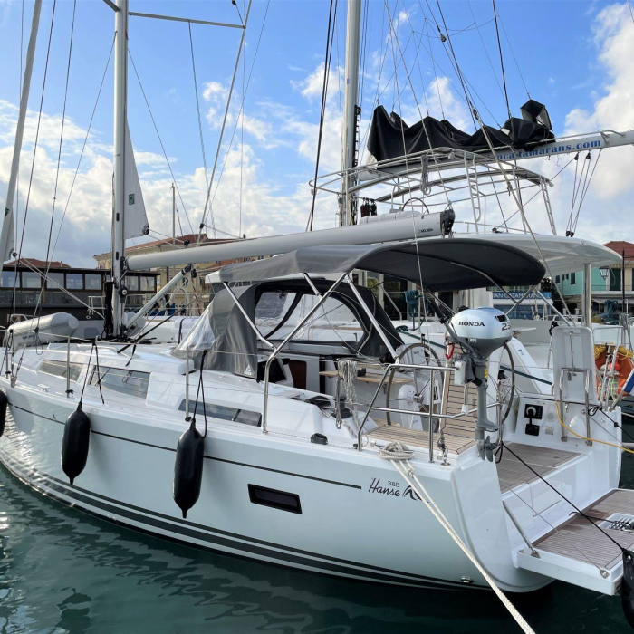 Medusa III | Hanse 388 photo 11