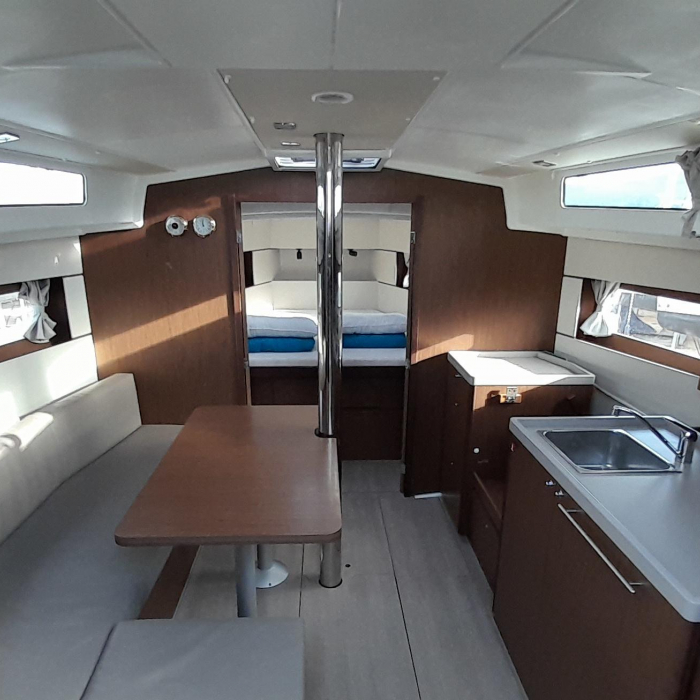 The Boss | Oceanis 38.1 photo 4