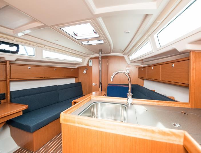 Lia | Bavaria Cruiser 34 photo 20