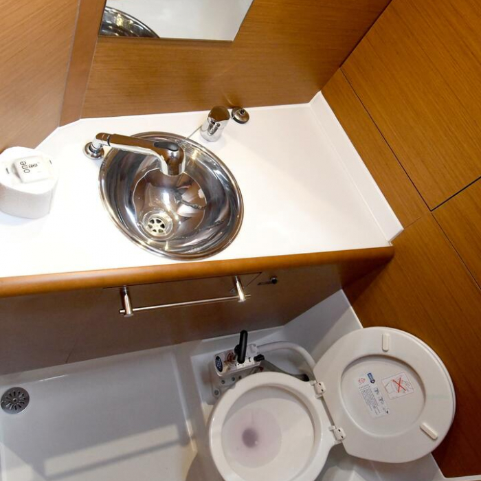 Kiss Kiss | Sun Odyssey 419 photo 28