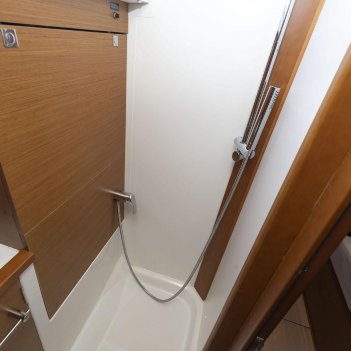 BarElli | Sun Odyssey 389 photo 8