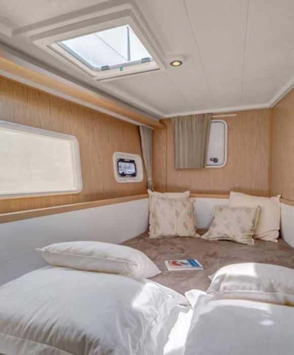 Orion VII | Lagoon 400 S2 photo 7