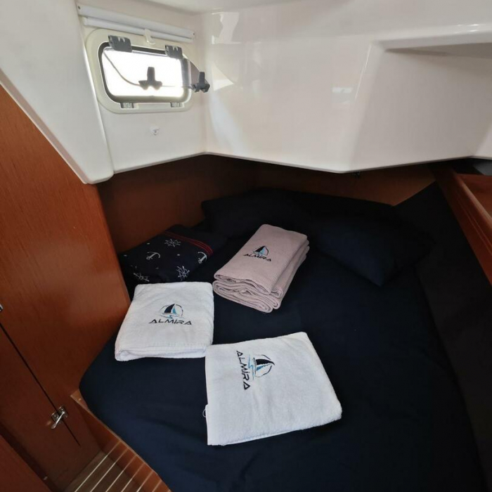 Almira | Bavaria Cruiser 37 photo 20