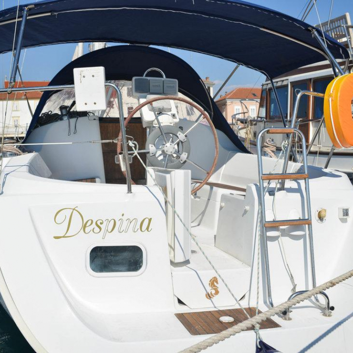 Despina | Oceanis Clipper 323 photo 4