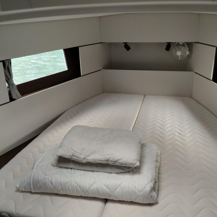 Ceja | Oceanis 38.1 photo 6