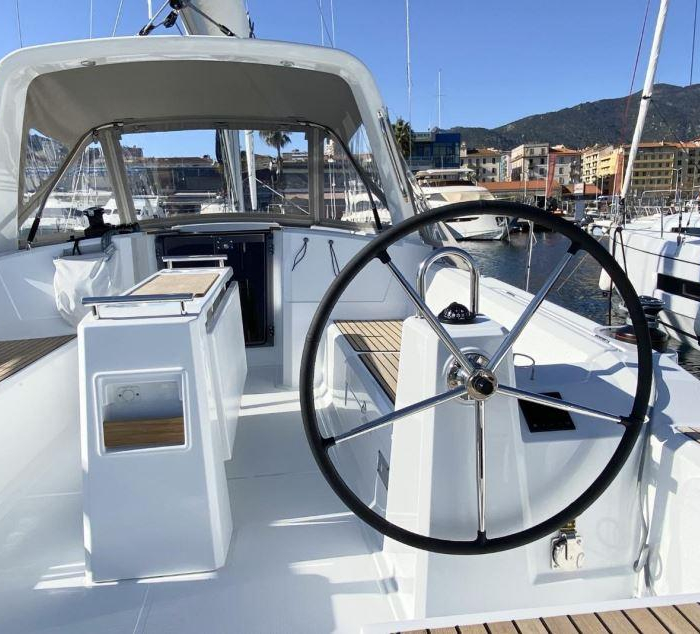 Maximus | Oceanis 38.1 photo 8