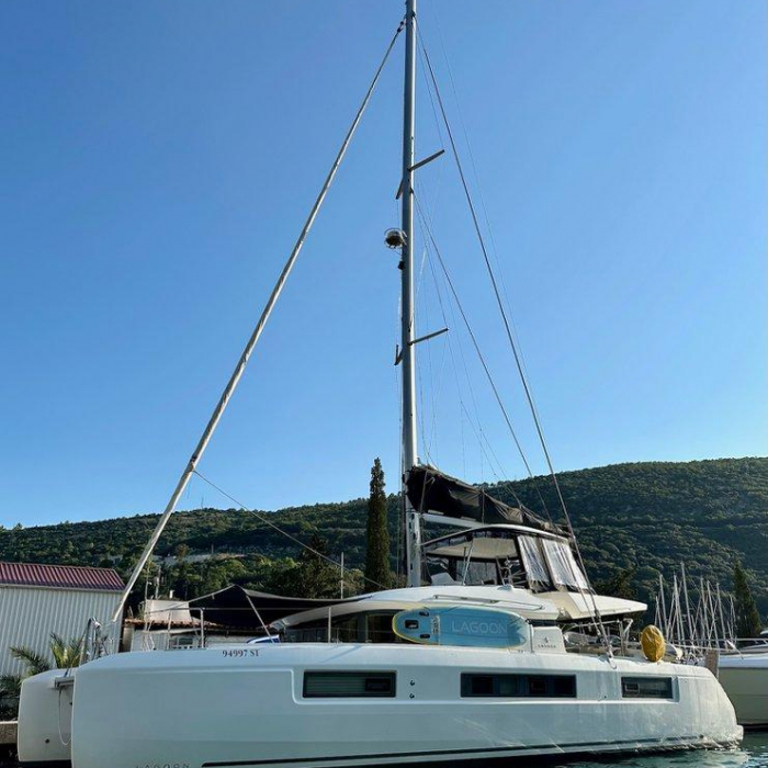 Princess Claire | Lagoon 50 photo 17