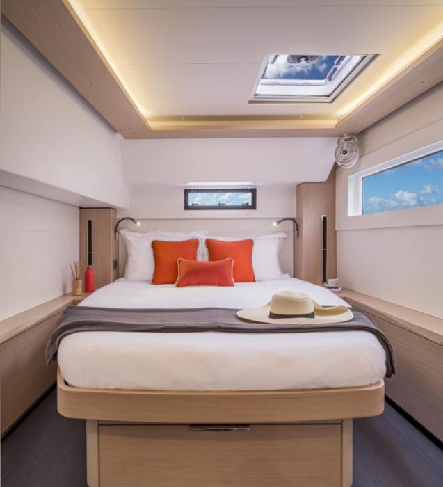 Overseas | Lagoon 46 Flybridge photo 4