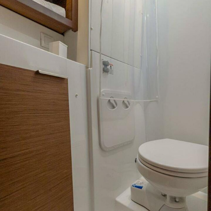 SAILOR MOON | Lagoon 40 photo 23