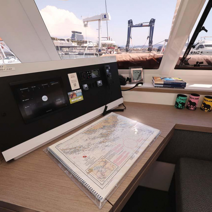 Canopus | Fountaine Pajot LUCIA 40 photo 12