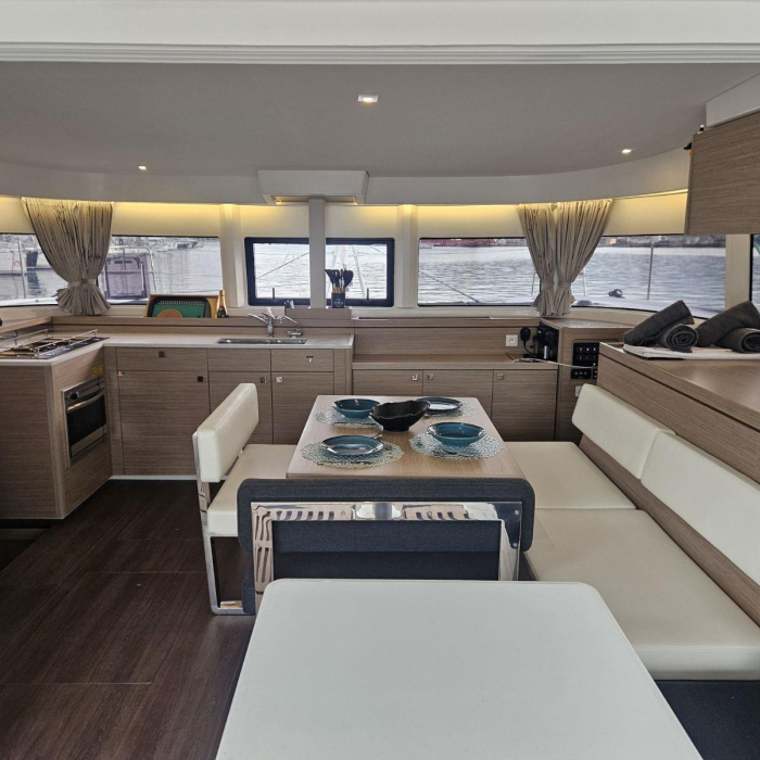 Aelia | Lagoon 43 photo 25