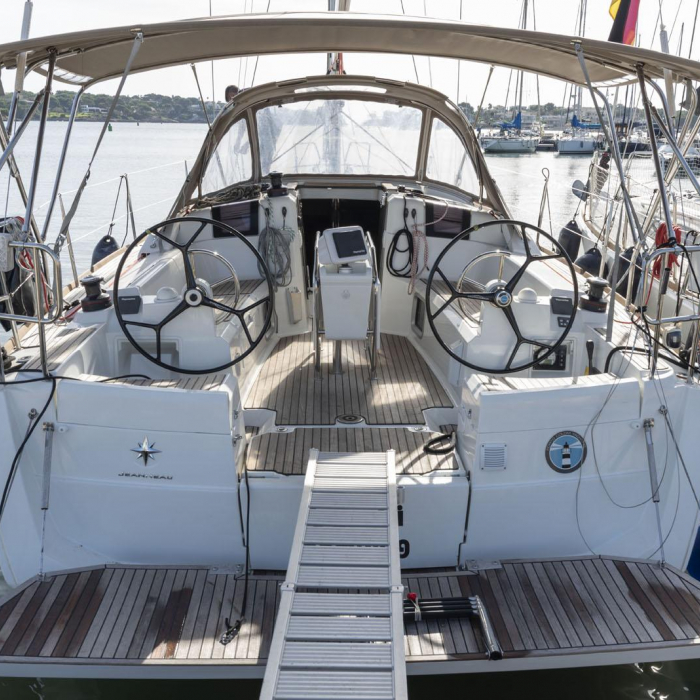 BarElli | Sun Odyssey 389 photo 2