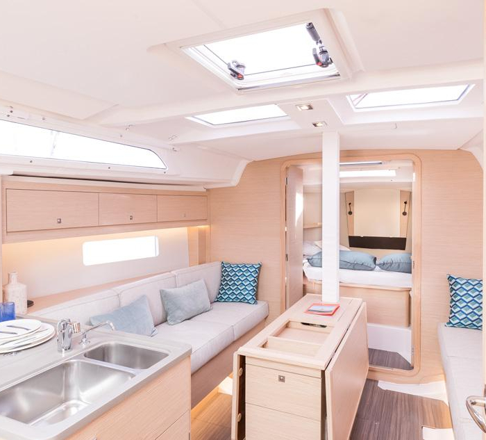 Myriad’ V | Dufour 37 photo 4