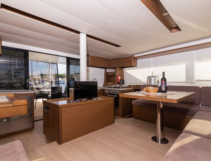 Zuzo 1ST | Lagoon 50 photo 51