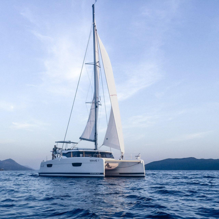 Wave | Astrea 42 photo 4