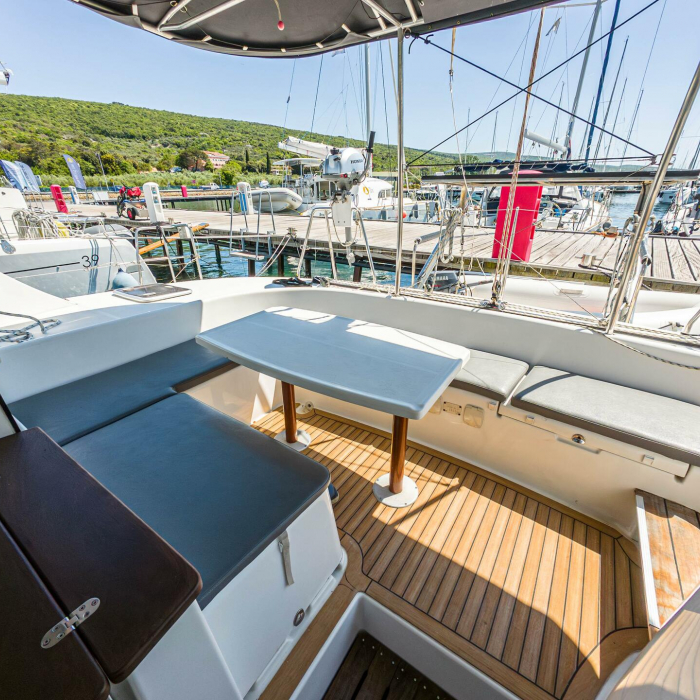 Relax | Lagoon 380 S2 photo 8