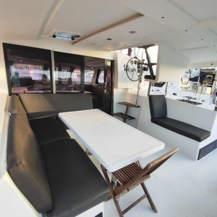Hylia | Fountaine Pajot LUCIA 40 photo 4