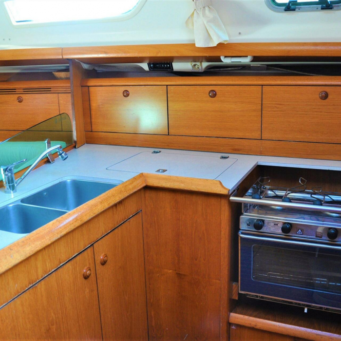 Bonaca | Sun Odyssey 37 photo 4