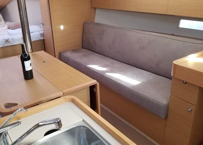 Ares | Dufour 360 GL photo 13