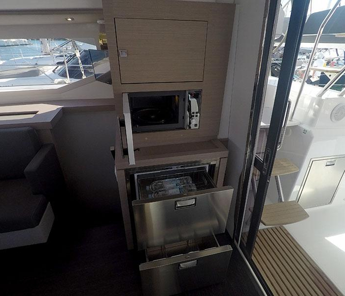 Imagine | Fountaine Pajot Astrea 42 photo 19