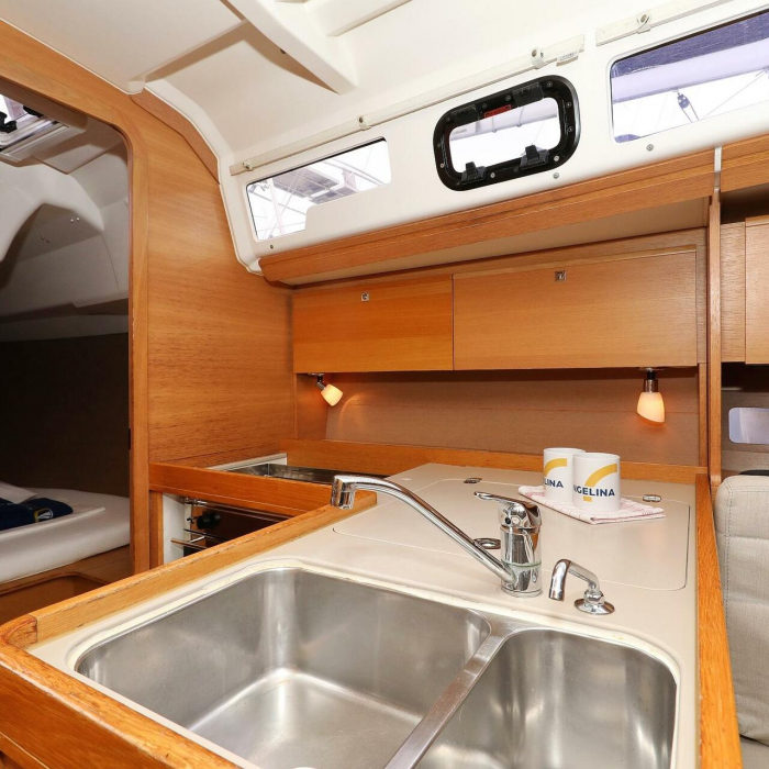 Sweet Lady | Dufour 350 GL photo 14