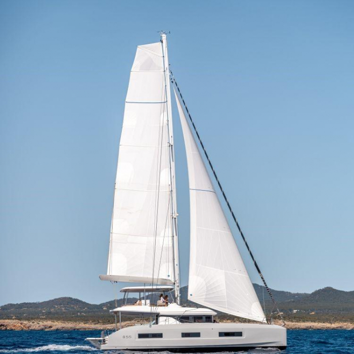 Hydrus | Lagoon 55 photo 3