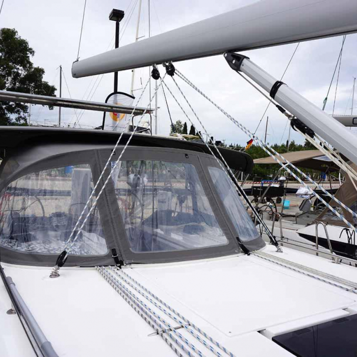 Alexis | Bavaria C42 photo 6