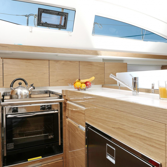 Hulk | Elan Impression 40 photo 18