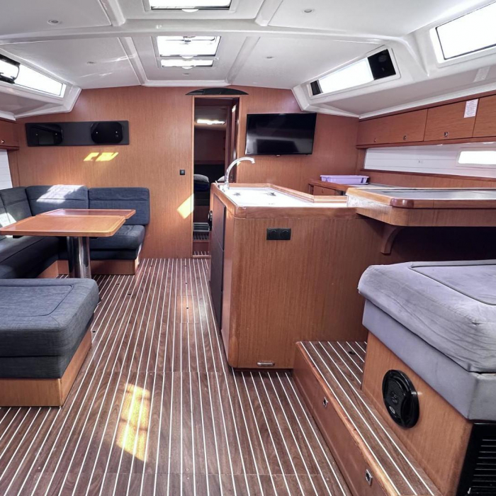  | Bavaria Cruiser 56 photo 8