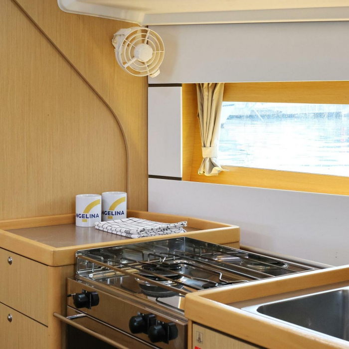 One | Oceanis 38 photo 16