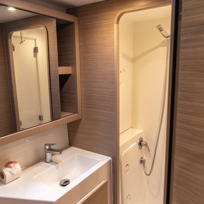 Vanessa | Lagoon 42 photo 18